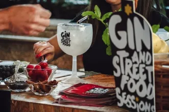 Ponto de Interesse - Gin & Street Food - São João da Madeira| São João da Madeira| Área Metropolitana do Porto