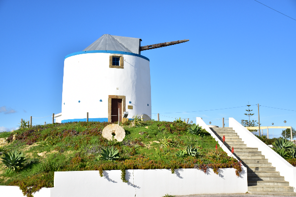 Moinhos do Oeste MONTEJUNTO & Arredores