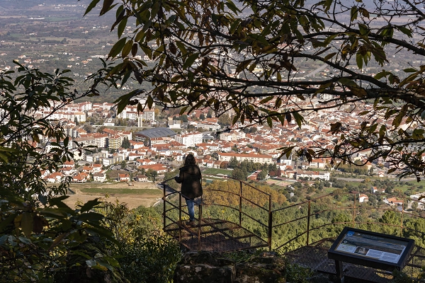 Local - Miradouro da Pedra D´Hera - Alcongosta| Fundão| Beiras e Serra da Estrela