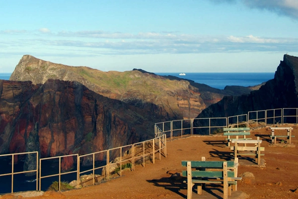 Ponto de Interesse - Miradouro Ponta do Rosto - Caniçal| Machico| Região Autónoma da Madeira