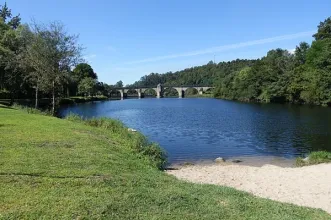 Ponto de Interesse - Praia Fluvial de Ponte da Barca - Ponte da Barca| Ponte da Barca| Alto Minho| Portugal