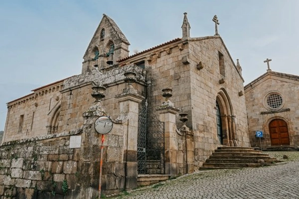 Local - Igreja de S. Pedro de Tarouca - Tarouca| Tarouca| Douro