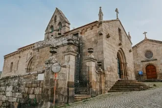 Local - Igreja de S. Pedro de Tarouca - Tarouca| Tarouca| Douro| Portugal