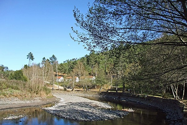 Local - Praia Fluvial Pego das Cancelas - São João do Peso| Vila de Rei| Beira Baixa
