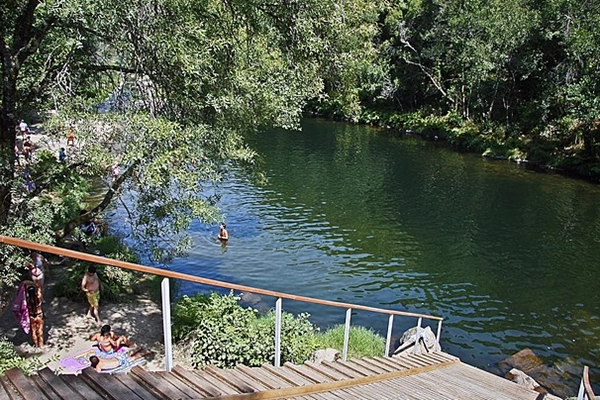 Local - Praia Fluvial do Vau - Canelas| Arouca| Área Metropolitana do Porto
