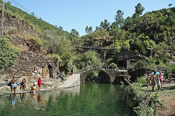 Local - Praia Fluvial de Foz D´Égua - Piódão| Arganil| Região de Coimbra