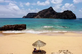 Local - Praia da Calheta - Calheta| Porto Santo| Região Autónoma da Madeira