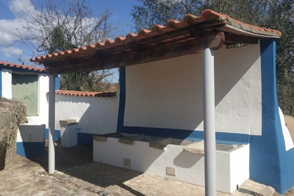 Ponto de Interesse - Lavadouros da Beira  - Carvoeira| Torres Vedras| Oeste