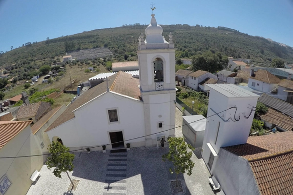 Ponto de Interesse - Igreja Matriz de Serro Ventoso - Serro Ventoso| Porto de Mós| Região de Leiria