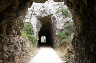 Ponto de Interesse - Minas da Bezerra  - Bezerra, Serro Ventoso| Porto de Mós| Região de Leiria| Portugal