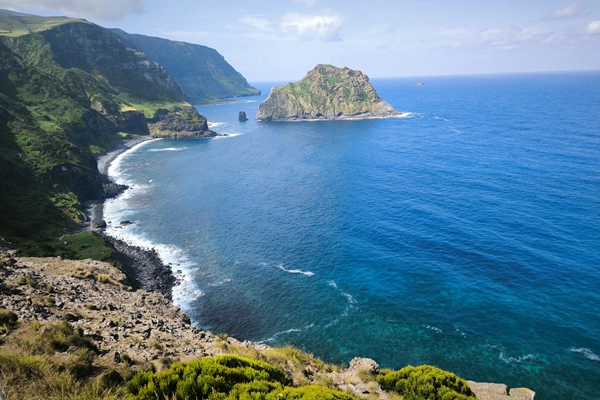 Local - Miradouro da Baía de Além - Junta de Freguesia de Ponta Delgada | Municipio de Santa Cruz das Flores| Santa Cruz Das Flores| Região Autónoma dos Açores