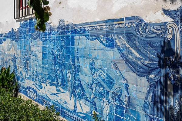 Local - Painéis de Azulejos Conquista de Lisboa e Terreiro do Paço (Igreja de Santa Luzia) - Santa Maria Maior| Lisboa| Área Metropolitana de Lisboa