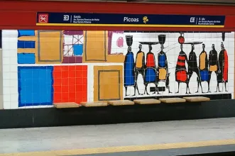 Local - Azulejos na Estação de Metro das Picoas - Arroios| Lisboa| Área Metropolitana de Lisboa| Portugal