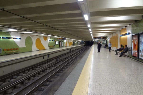 Local - Azulejos na Estação de Metro do Lumiar - Lumiar| Lisboa| Área Metropolitana de Lisboa