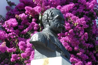Local - Busto de Júlio de Castilho - Santa Maria Maior| Lisboa| Área Metropolitana de Lisboa| Portugal