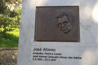 Local - Memorial a José Afonso - Estrela| Lisboa| Área Metropolitana de Lisboa| Portugal