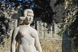 Local - Figura feminina (sem título) - António Duarte - Santa Maria Maior| Lisboa| Área Metropolitana de Lisboa| Portugal