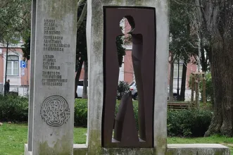 Local - Memorial de Homenagem às Vitimas de Homofobia - Misericórdia| Lisboa| Área Metropolitana de Lisboa| Portugal
