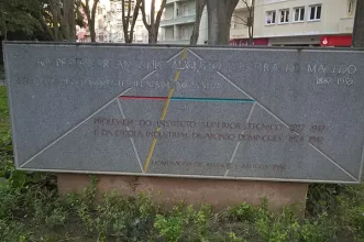 Point of Interest - Memorial evocativo do Prof. António Augusto Ferreira de Macedo - Campo de Ourique| Lisboa| Área Metropolitana de Lisboa