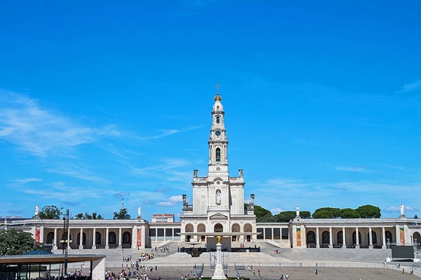 Local - Santuário de Fátima - Cova da Iria | Fátima| Santarém| Lezíria do Tejo