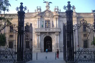 Point of Interest - Real Fábrica de Tabacos - Sevilla| Sevilla