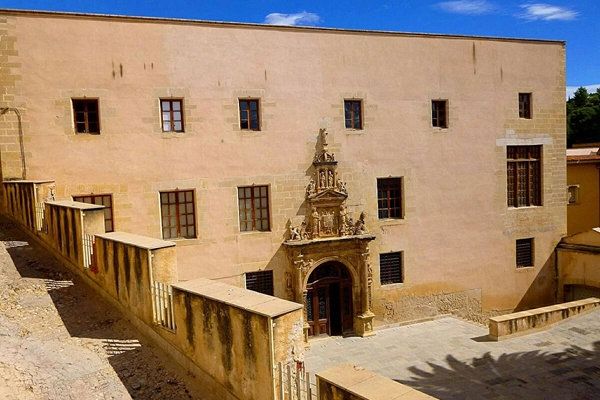 Local - Colégios Reais de Tortosa - Tortosa| Tarragona