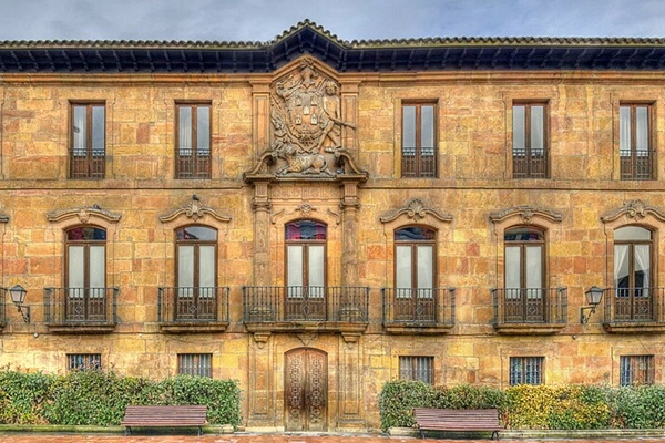Local - Palácio de Valdecarzana-Heredia - Oviedo| Asturias