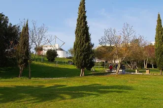 Local - Miradouro do Parque Moinhos Santana - Belém| Lisboa| Área Metropolitana de Lisboa
