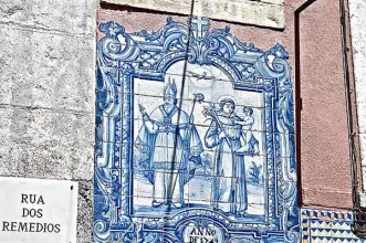Local - Registo de azulejos com S. Marçal e Sto. António com o Menino - São Vicente| Lisboa| Área Metropolitana de Lisboa