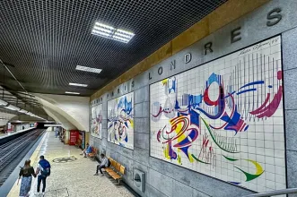 Local - Azulejos na Estação de Metro dos Restauradores - Santa Maria Maior| Lisboa| Área Metropolitana de Lisboa