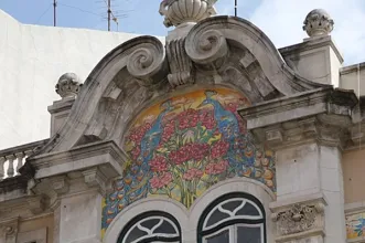 Local - Revestimento azulejar do Edifício na Avenida Almirante Reis - Arroios| Lisboa| Área Metropolitana de Lisboa