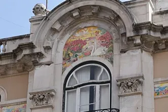 Local - Revestimento azulejar do Edifício na Avenida Almirante Reis - Arroios| Lisboa| Área Metropolitana de Lisboa