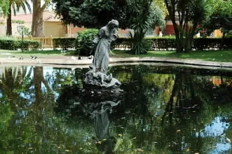Local - Guardadora de Patos ou A Filha de Rei Guardando Patos - Estrela| Lisboa| Área Metropolitana de Lisboa