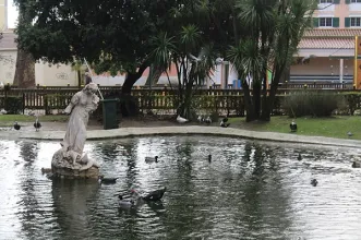 Local - Guardadora de Patos ou A Filha de Rei Guardando Patos - Estrela| Lisboa| Área Metropolitana de Lisboa