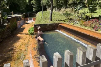 Local - Poça da Dona Beija - Junta de Freguesia das Furnas | Povoação| Região Autónoma dos Açores