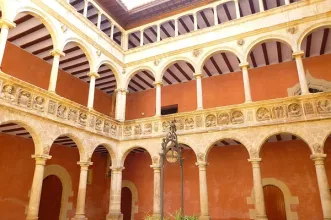 Local - Colégios Reais de Tortosa - Tortosa| Tarragona