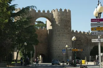 Local - Puerta de San Vicente - Ávila| Ávila