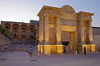 Local - Puerta del Puente - Córdoba| Córdoba