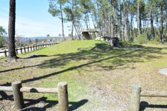 Ponto de Interesse - Anta do Penedo do Com - Esmolfe| Penalva do Castelo| Viseu Dão Lafões