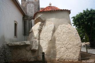 Local - Dólmen e Igreja Paroquial De Santa Maria Madalena - Alcobertas| Rio Maior| Lezíria do Tejo