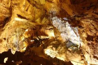 Local - Grutas de Mira de Aire - Mira de Aire| Porto de Mós| Região de Leiria
