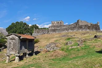 Ponto de Interesse - Castelo de Lindoso - Lindoso| Ponte da Barca| Alto Minho