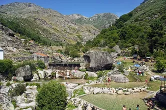 Local - Praia Fluvial de Loriga - Loriga| Seia| Beiras e Serra da Estrela