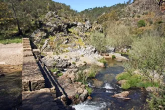 Ponto de Interesse - Praia Fluvial Penedo Furado - Vila de Rei| Vila de Rei| Beira Baixa