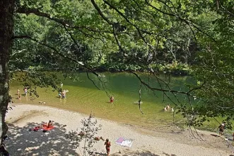 Local - Praia Fluvial do Vau - Canelas| Arouca| Área Metropolitana do Porto