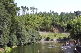 Local - Praia Fluvial de São Sebastião da Feira - São Sebastião da Feira| Oliveira do Hospital| Região de Coimbra