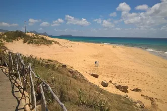 Local - Praia da Calheta - Calheta| Porto Santo| Região Autónoma da Madeira