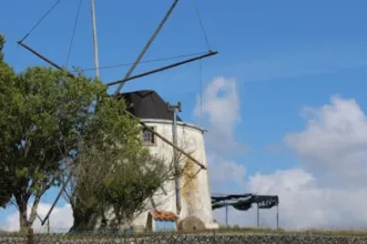 Local - Imperdíveis da Carvoeira e Carmões: Baloiços Panorâmicos, Moinhos e Paisagens Únicas