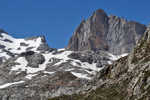 Rota - Rota Horcados Rojos - Camaleño| Cantabria| España